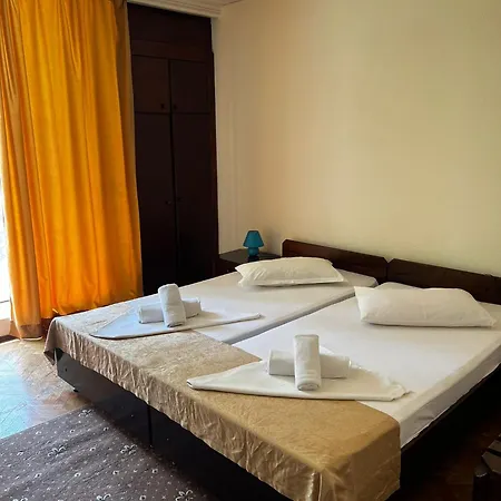 National Hotel 2*