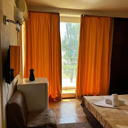 Hotel National 2*