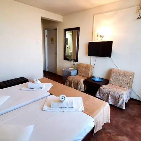 National Hotel 2*