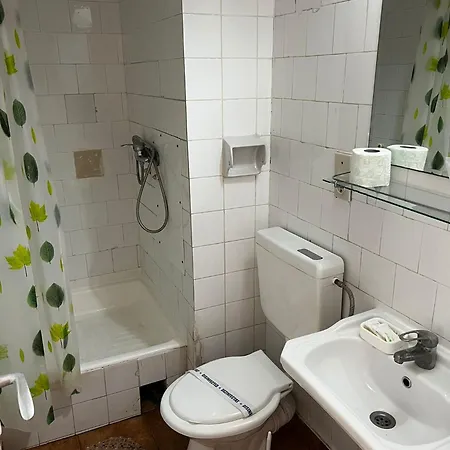 National Hotel 2*